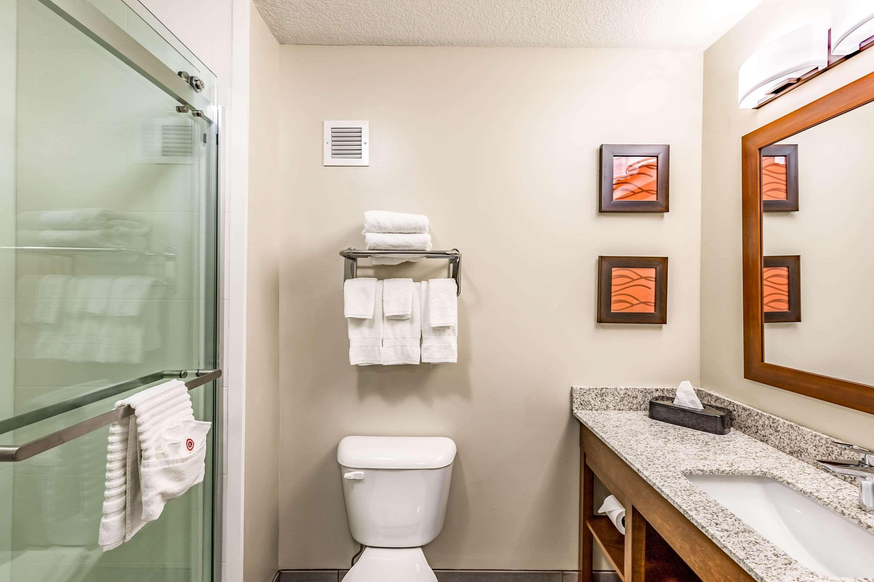 Comfort Inn Altoona-Des Moines Exteriör bild