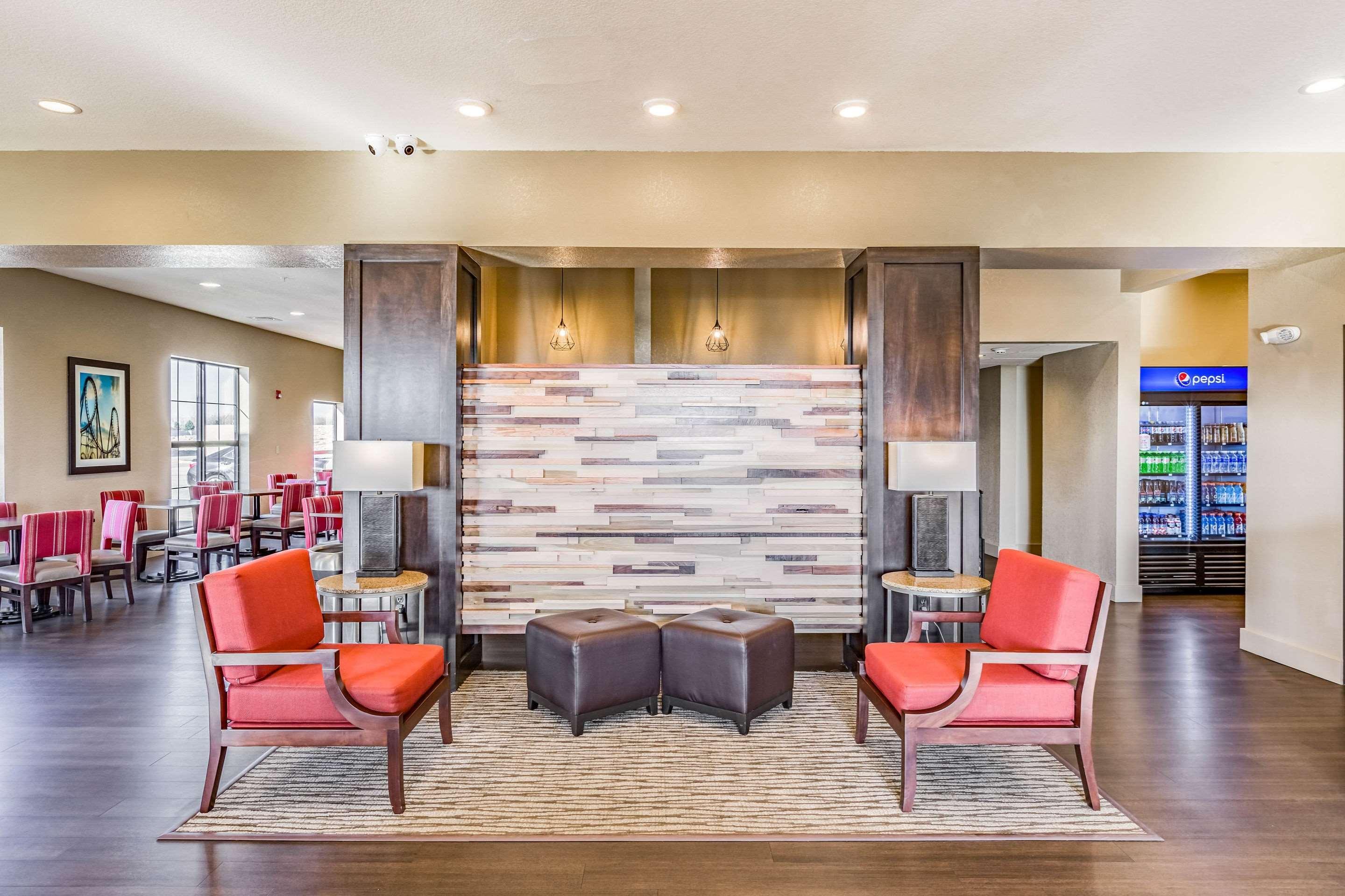 Comfort Inn Altoona-Des Moines Exteriör bild
