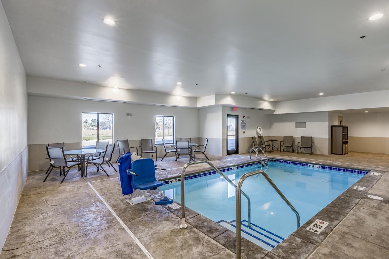 Comfort Inn Altoona-Des Moines Exteriör bild